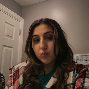 Meet your Posher, Ava